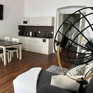 Apartment Lovely Havanska - With Free Parking