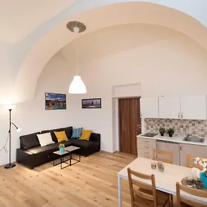 Aaa Krakovská Appartamento