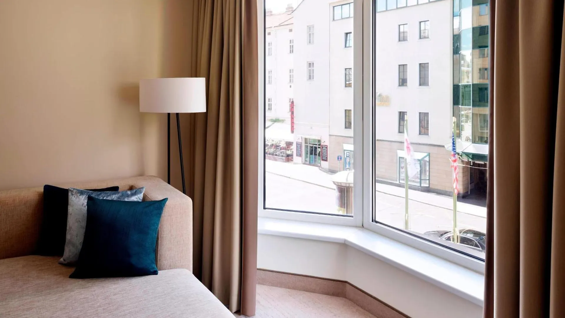 Prague Marriott Hotel 5*,  Czech Republic